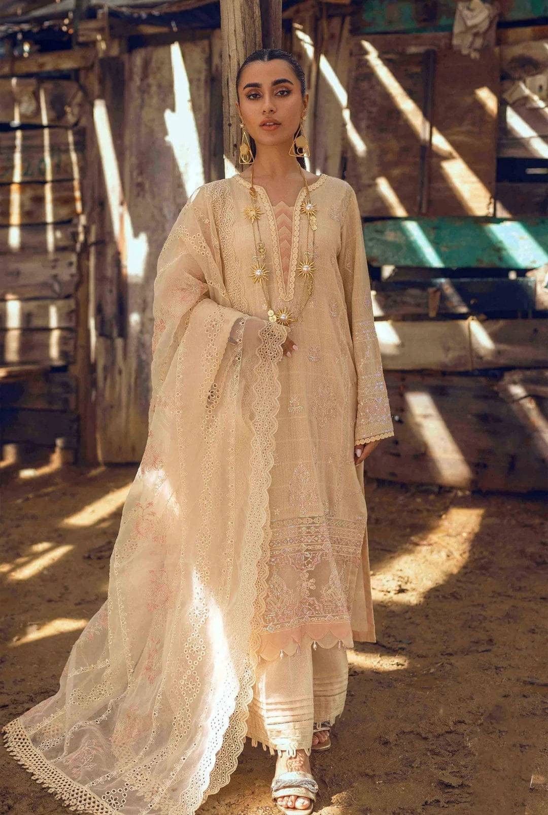 img_nureh_karavan_jacquard_awwal_boutique