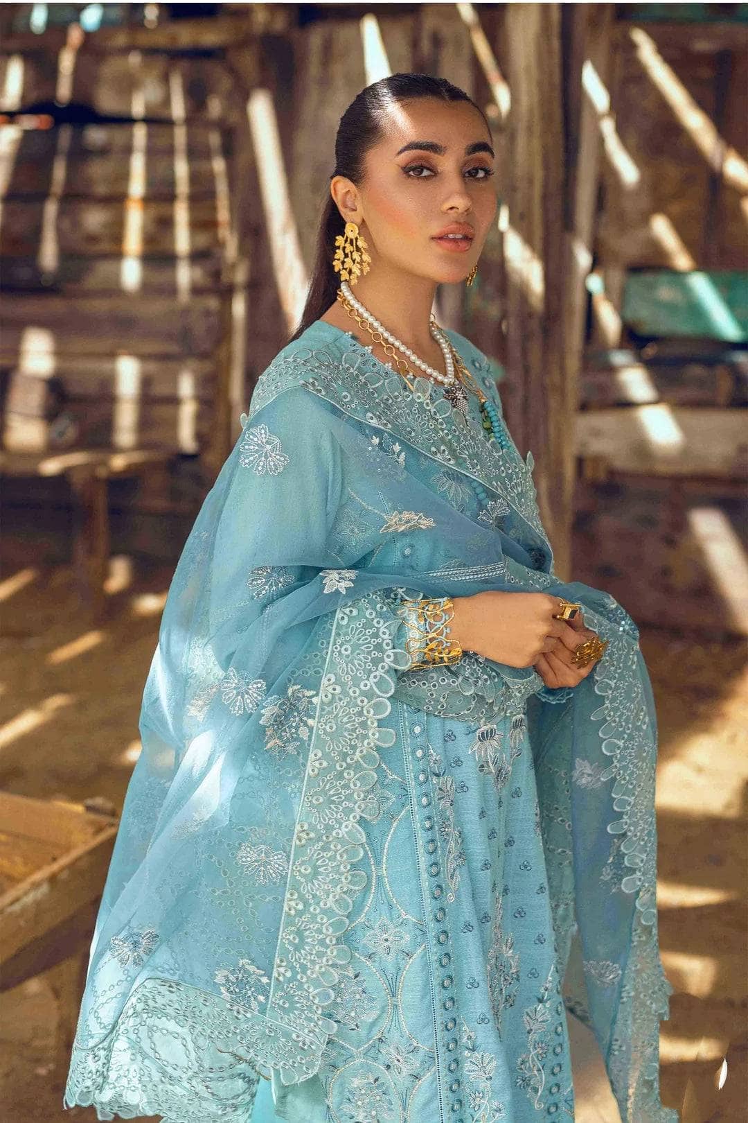 img_nureh_karavan_jacquard_awwal_boutique