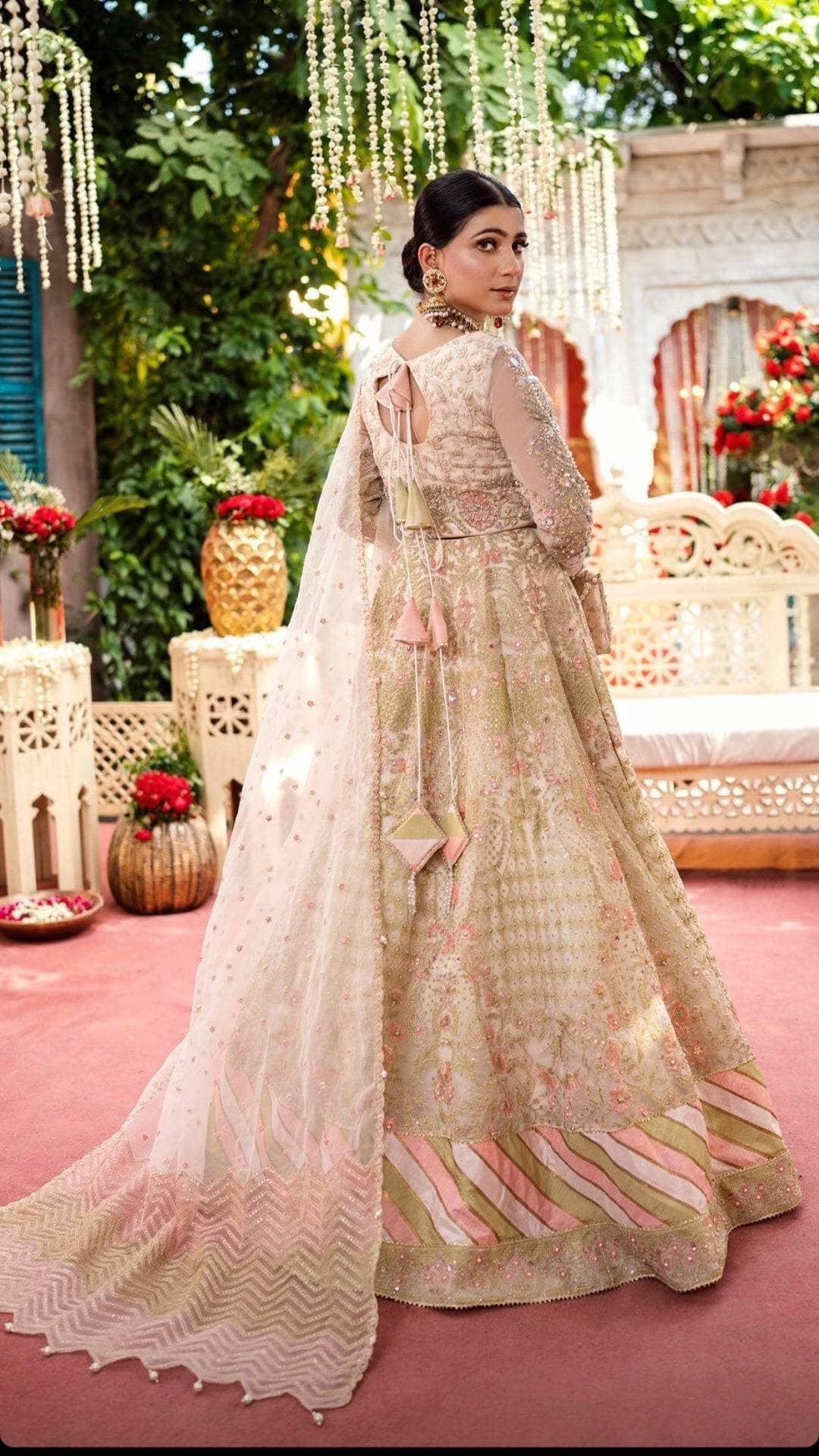 img_maria_osama_khan_wedding_edition_awwal_boutique