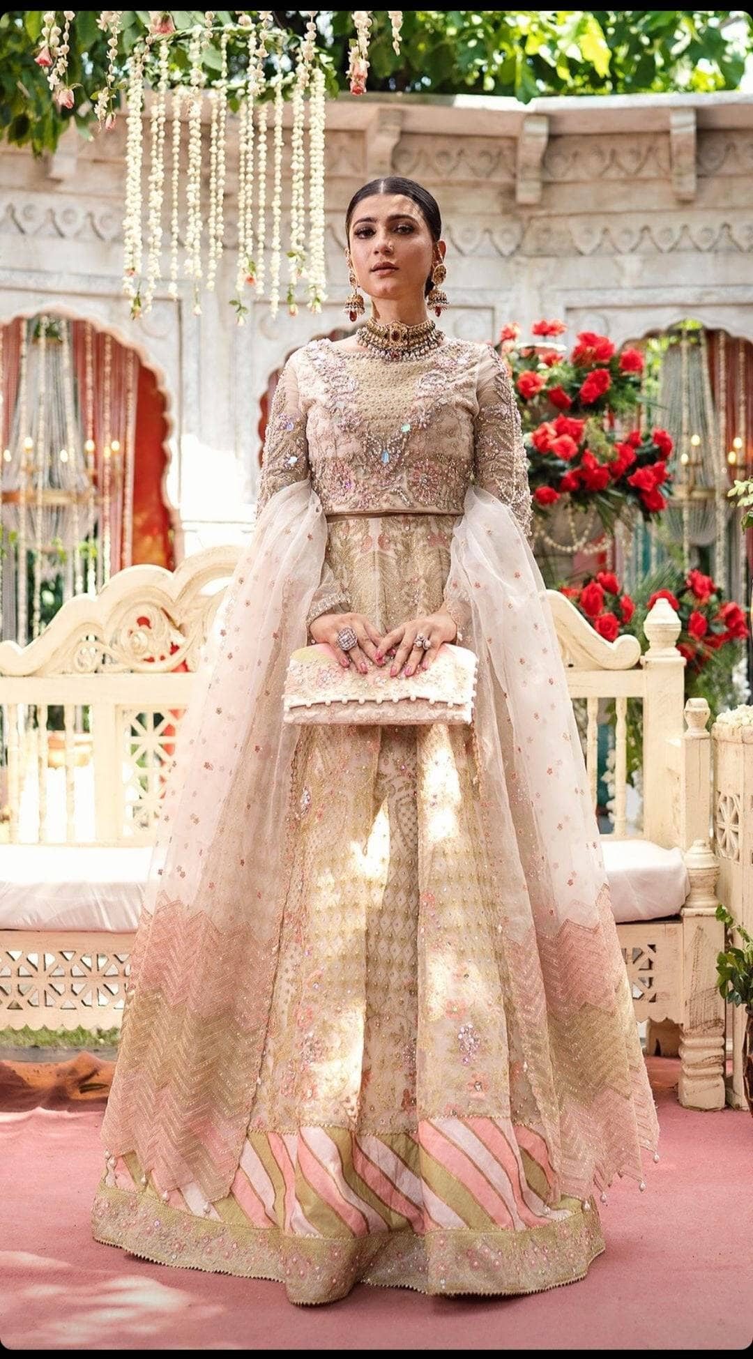 img_maria_osama_khan_wedding_edition_awwal_boutique