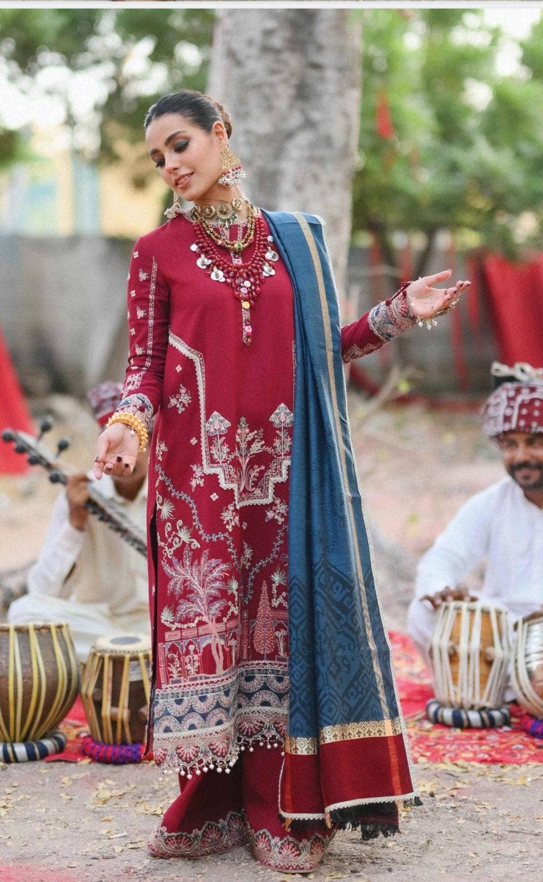 img_qalamkar_luxury_shawl_collection_awwal_boutique