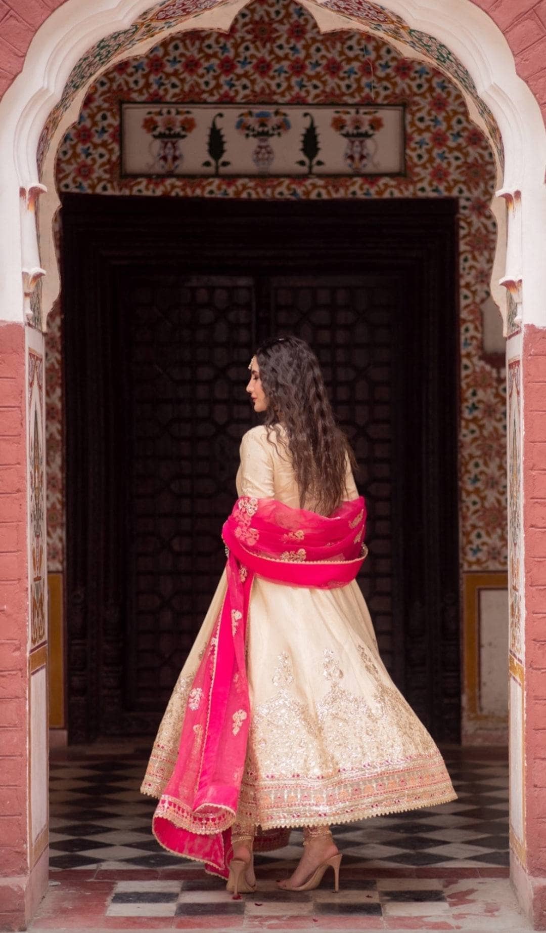 img_afrozeh_divani_silk_edit_22_awwal_boutique