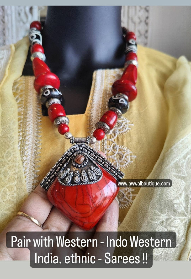 img_necklace_stone_awwal_boutique
