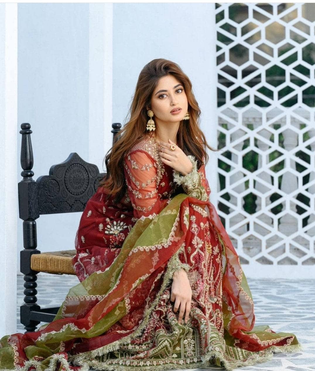 img_maryam_hussain_wedding_edition_awwal_boutique