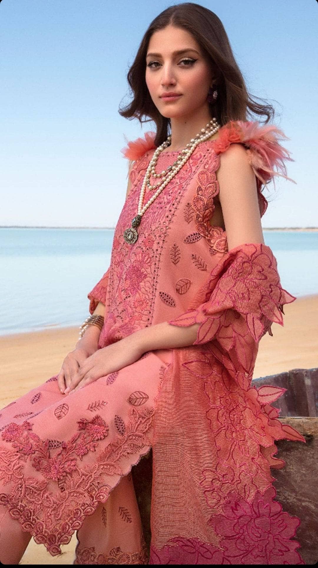 img_rang_rasiya_lawn_23_awwal_boutique