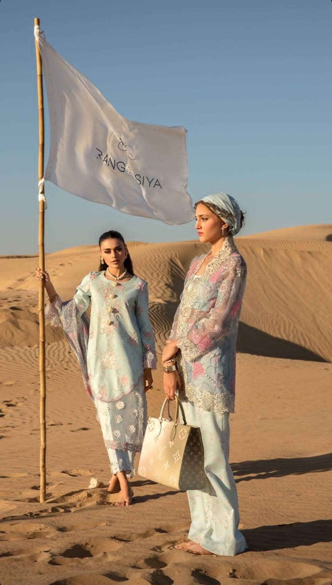 img_rang_rasiya_lawn_23_awwal_boutique