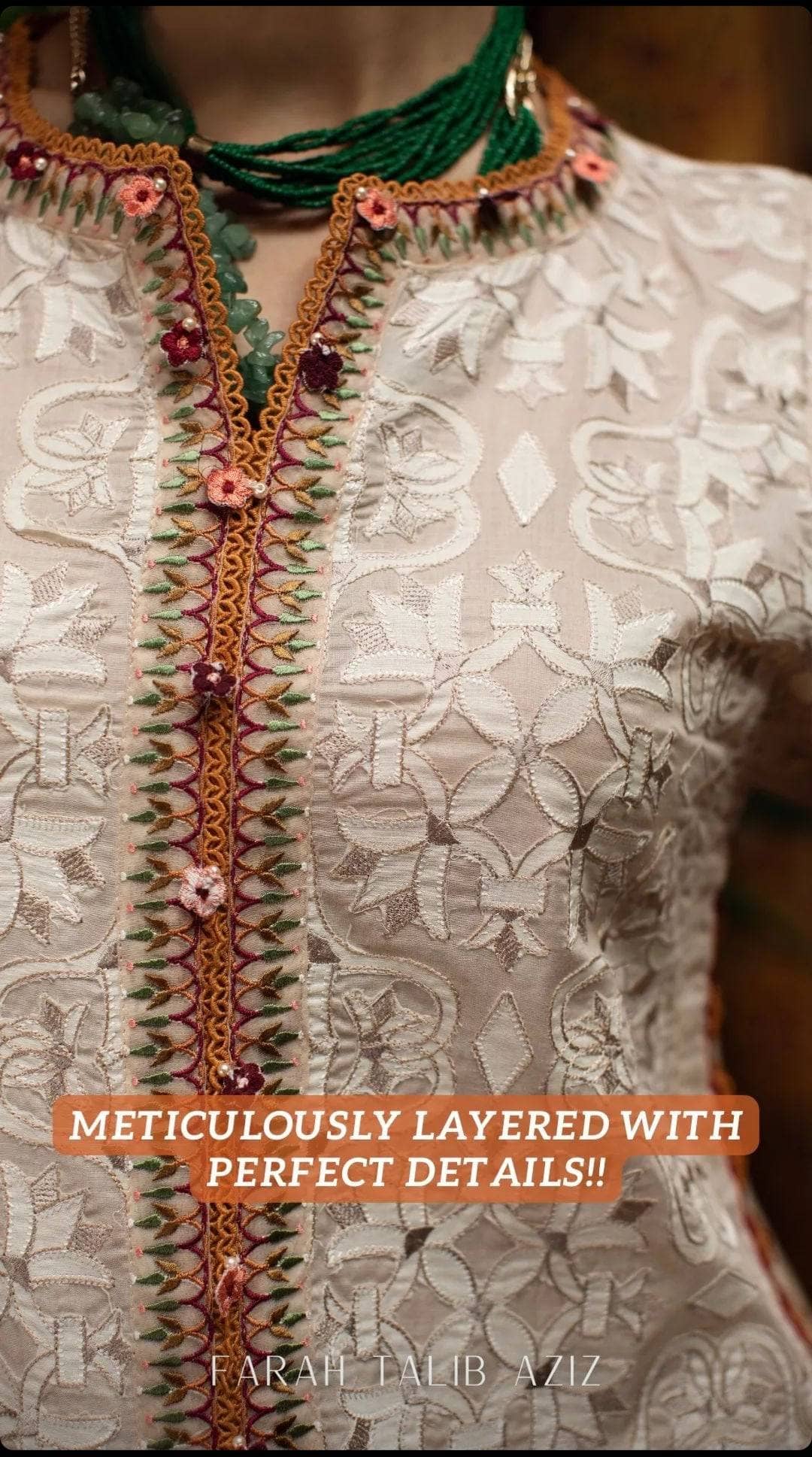 img_farah_talib_aziz_lawn_23_awwal_boutique