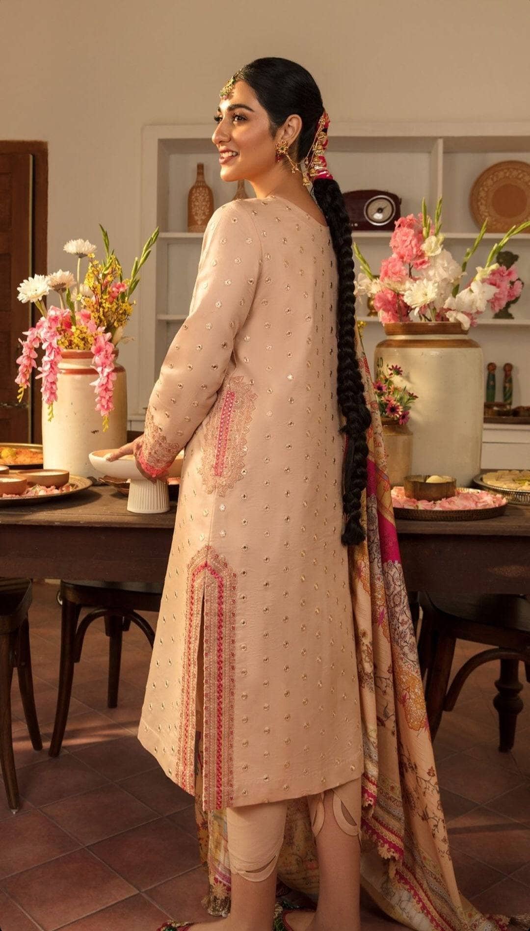 img_rang_rasiya_lawn_23_awwal_boutique