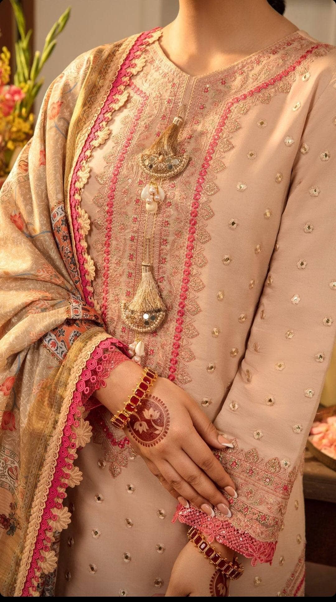 img_rang_rasiya_lawn_23_awwal_boutique