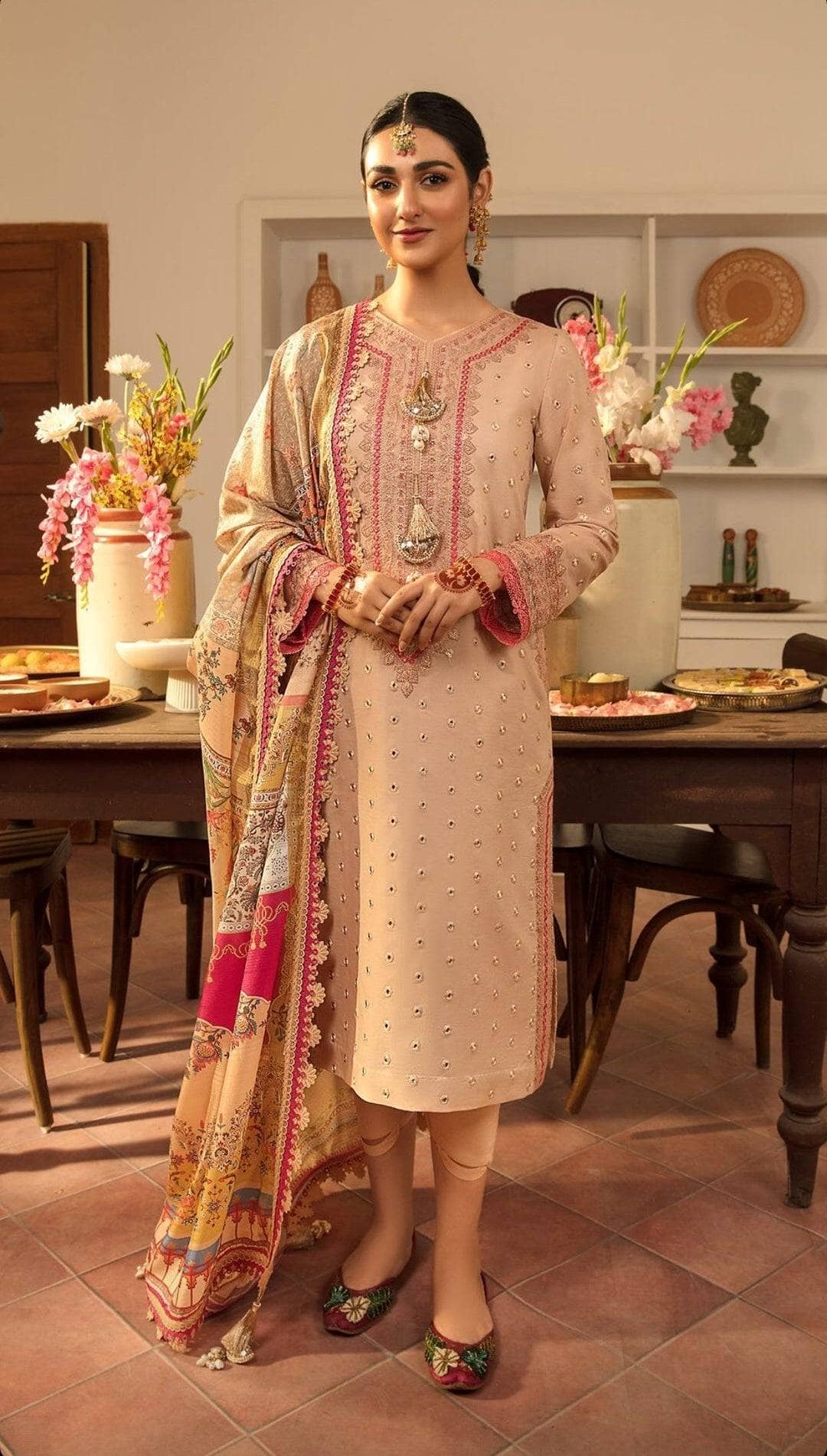 img_rang_rasiya_lawn_23_awwal_boutique