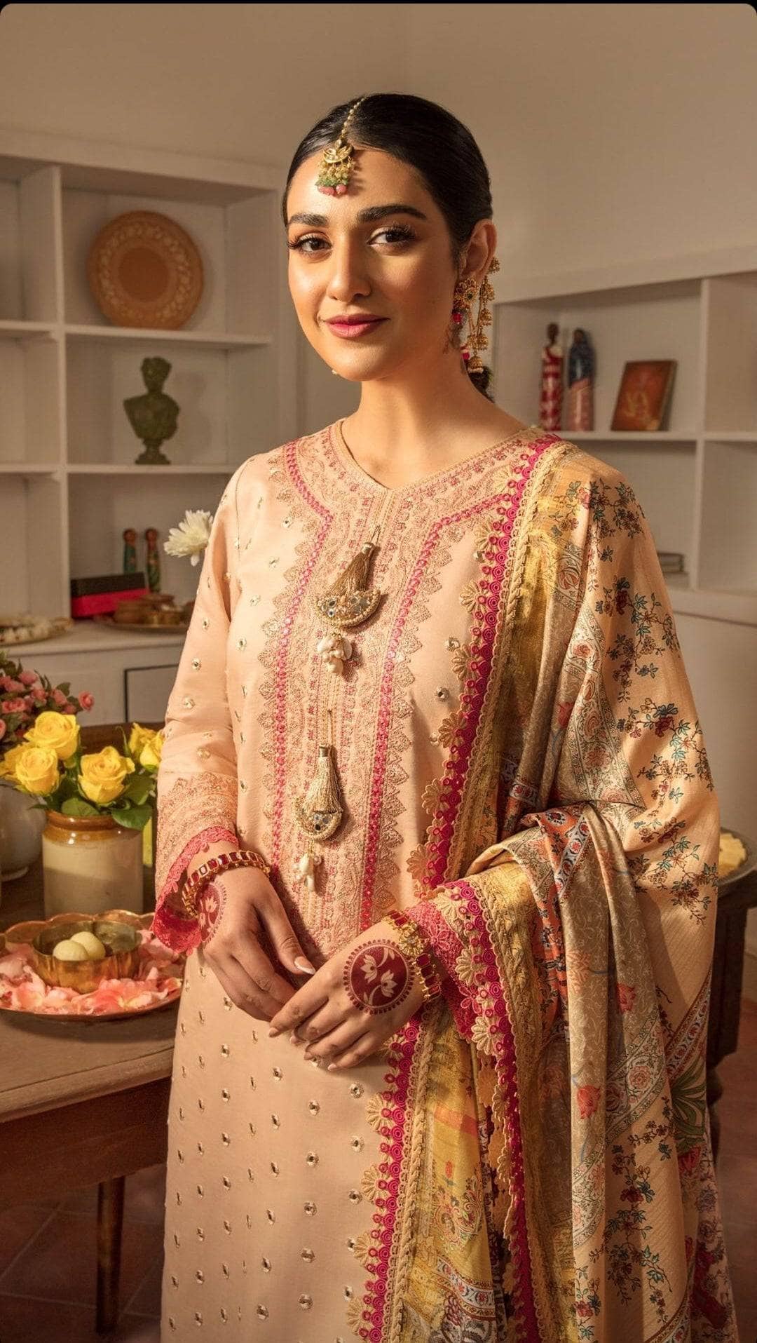 img_rang_rasiya_lawn_23_awwal_boutique