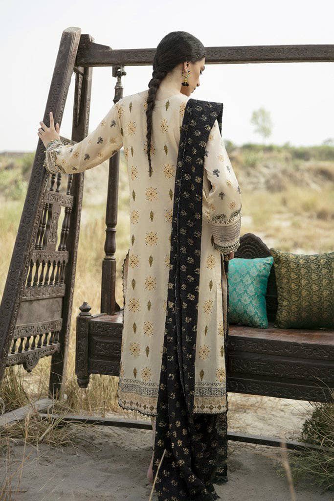 img_q_line_by_qalamkar_lawn_2021_awwal_boutique