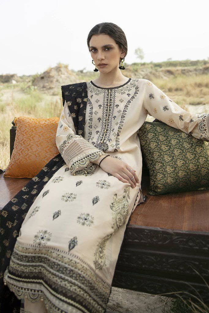 img_q_line_by_qalamkar_lawn_2021_awwal_boutique