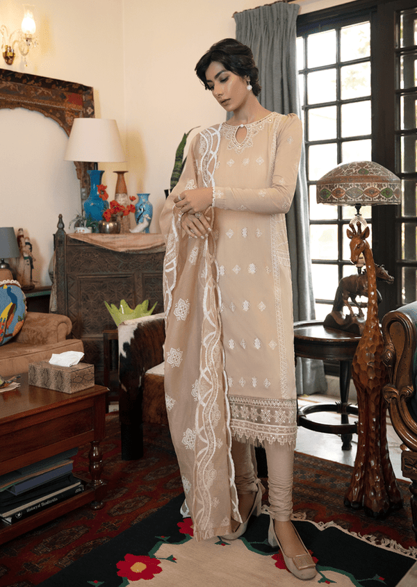 img_q_line_by_qalamkar_luxury_lawn_2021_awwal_boutique