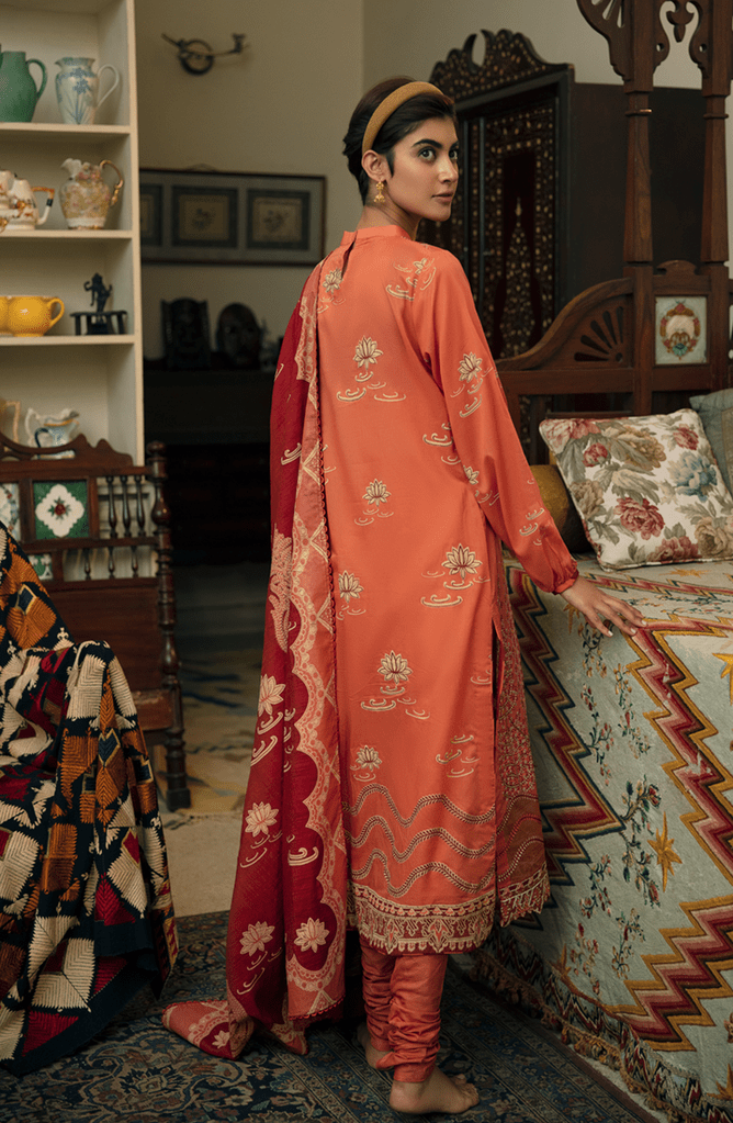 img_q_line_by_qalamkar_luxury_lawn_2021_awwal_boutique