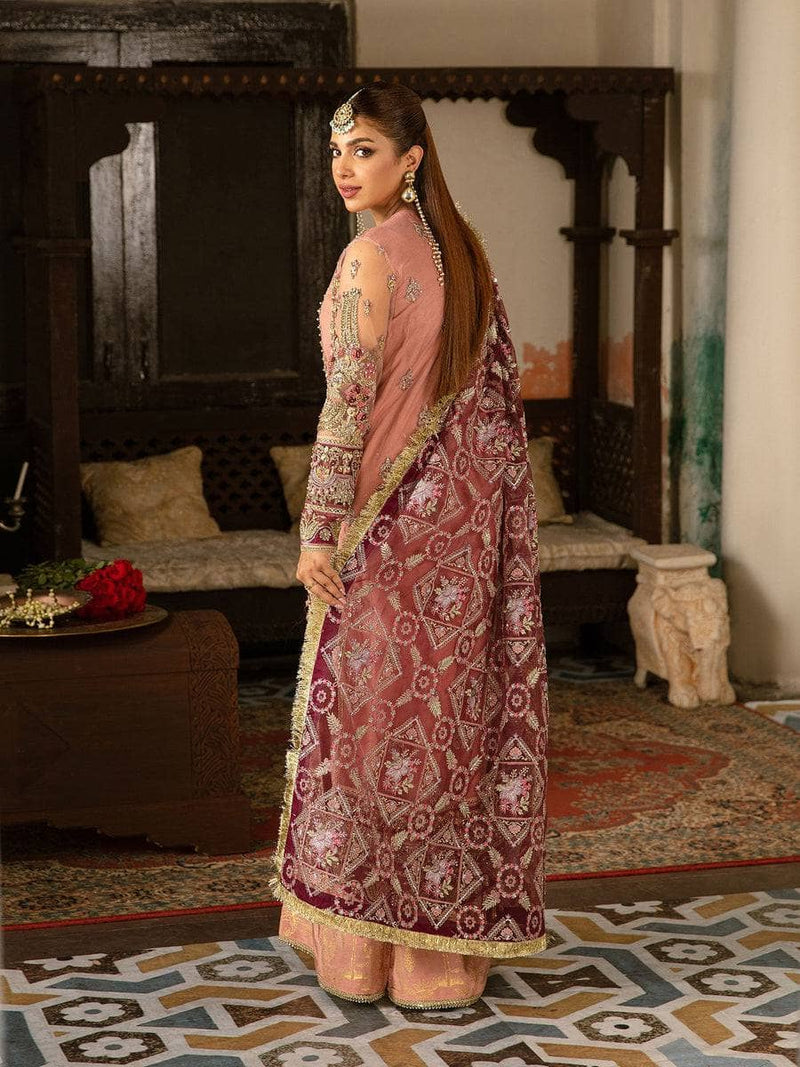 img_maryam_hussain_wedding_edition_awwal_boutique