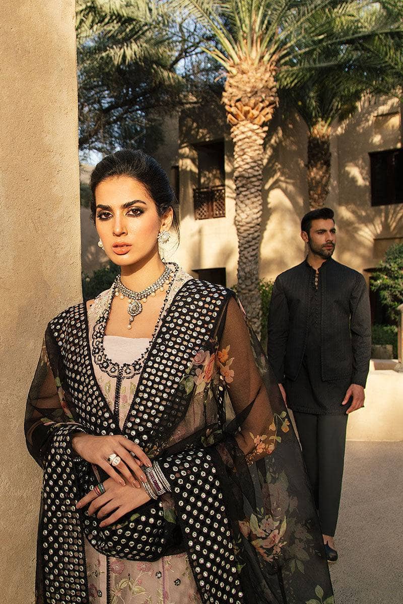 img_mushq_kahani_22_awwal_boutique