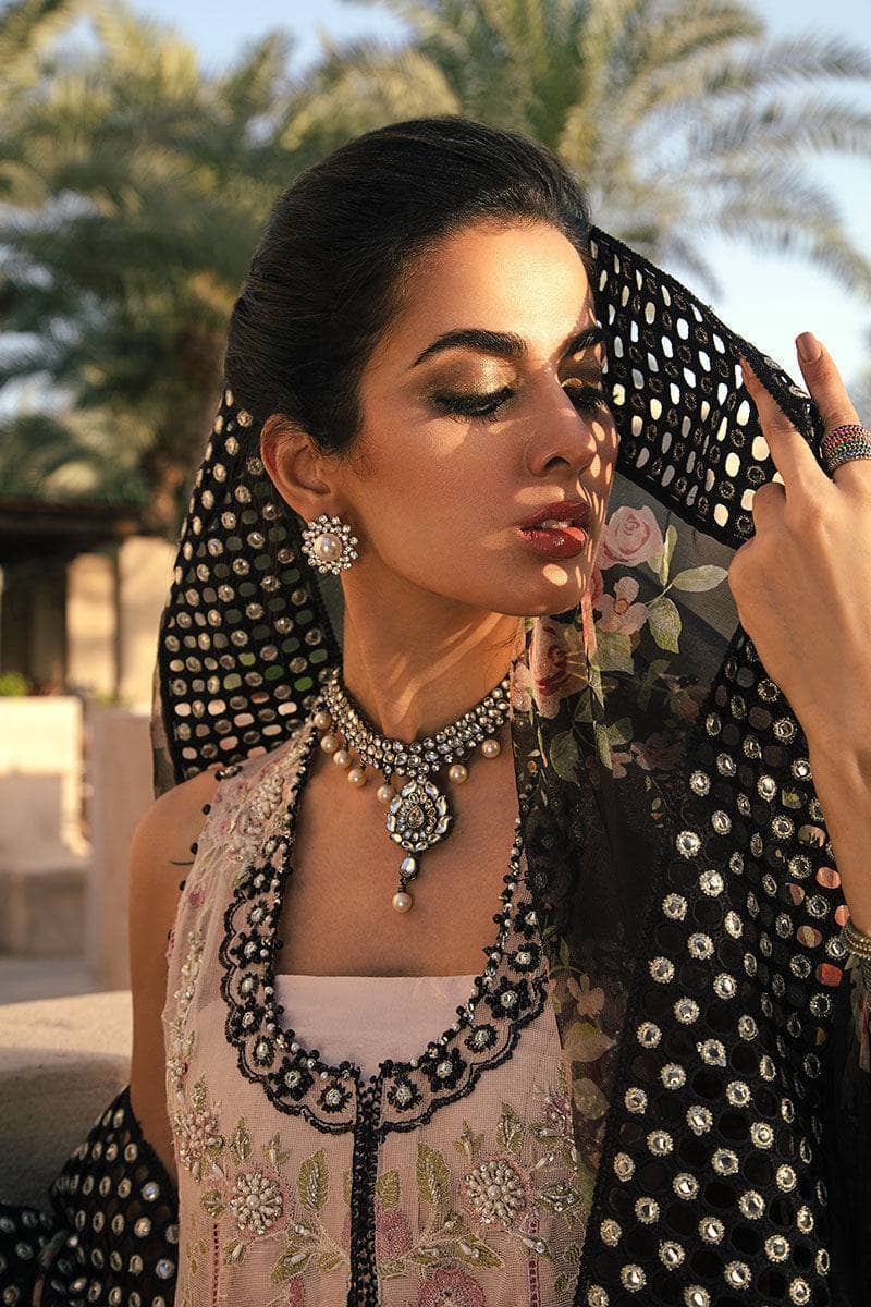 img_mushq_kahani_22_awwal_boutique