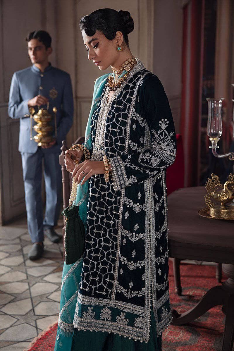 img_mushq_tehzeeb_velvet_edition_awwal_boutique