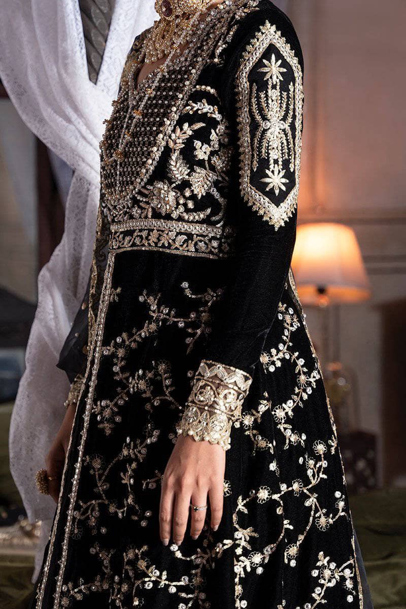 img_mushq_tehzeeb_velvet_edition_awwal_boutique