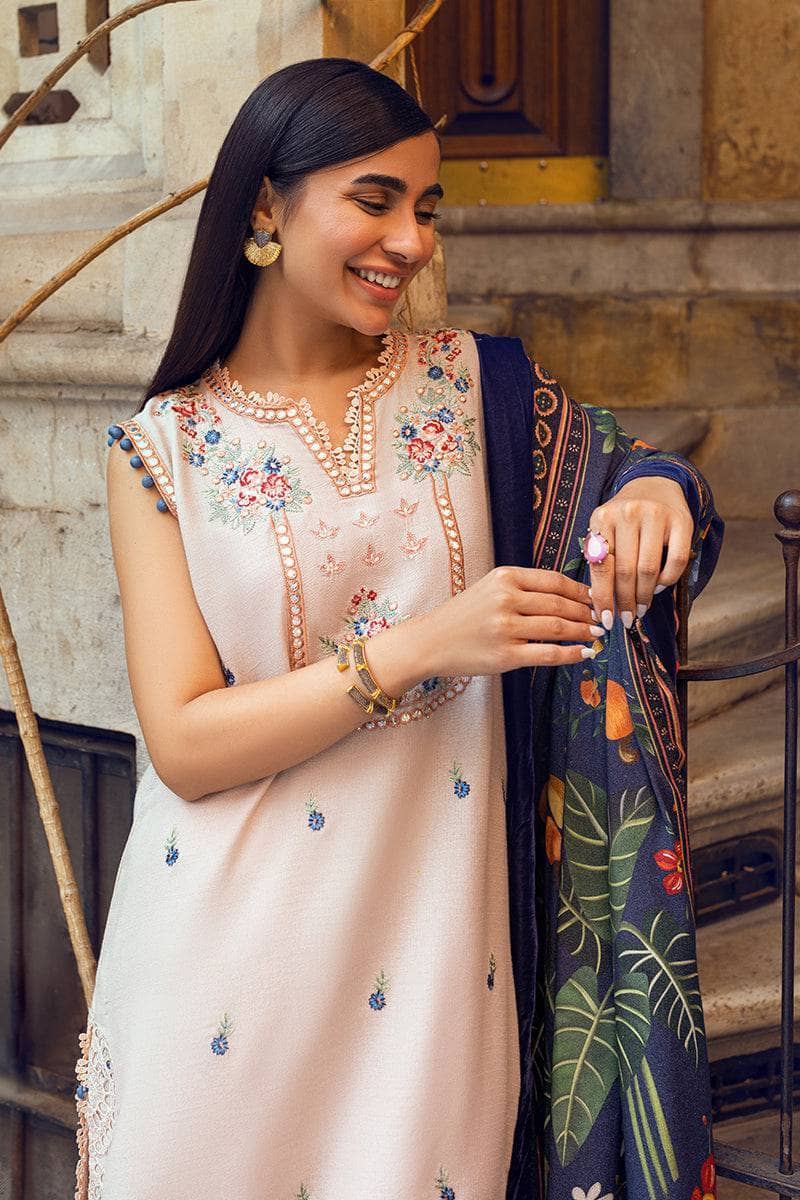 img_mushq_broadway_khaddar_awwal_boutique