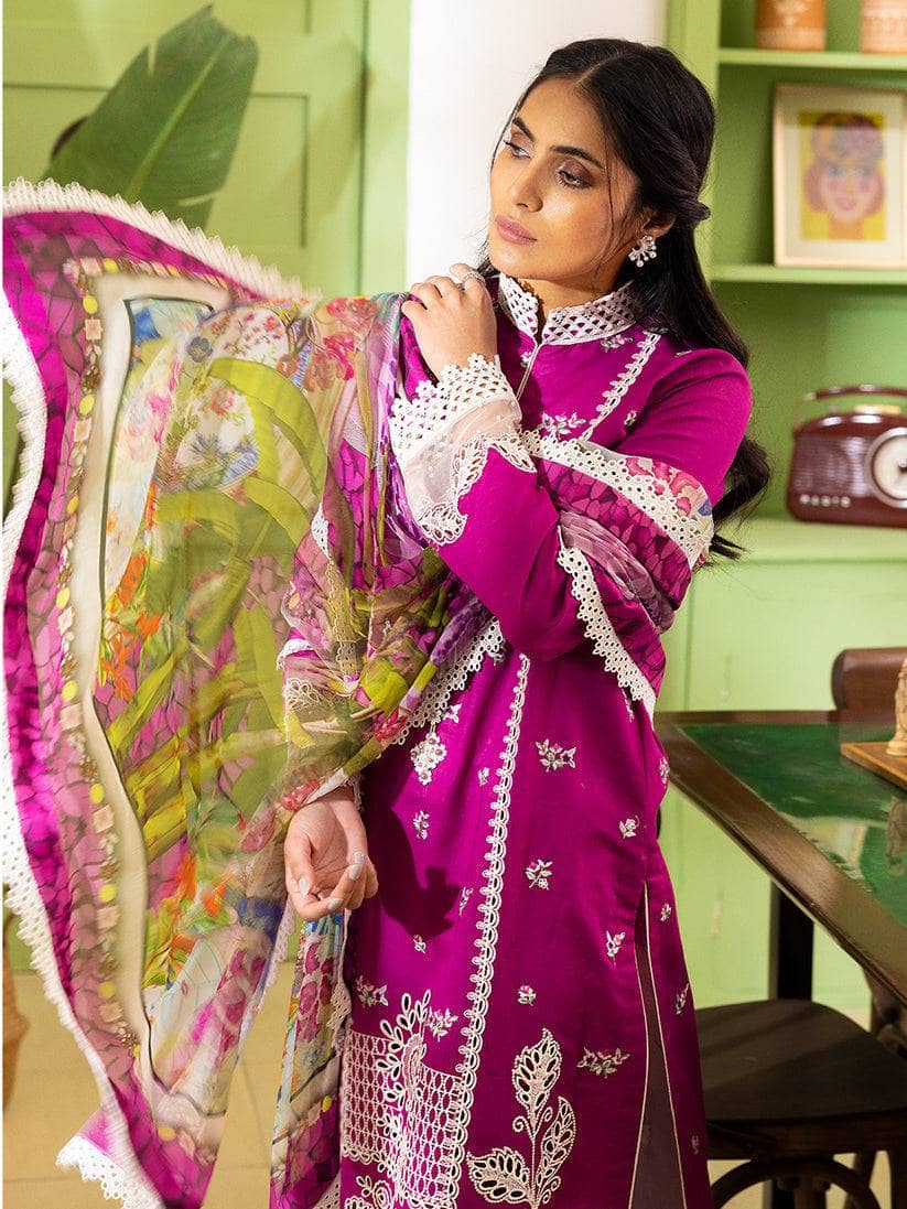 img_roheenaz_lawn_23_awwal_boutique