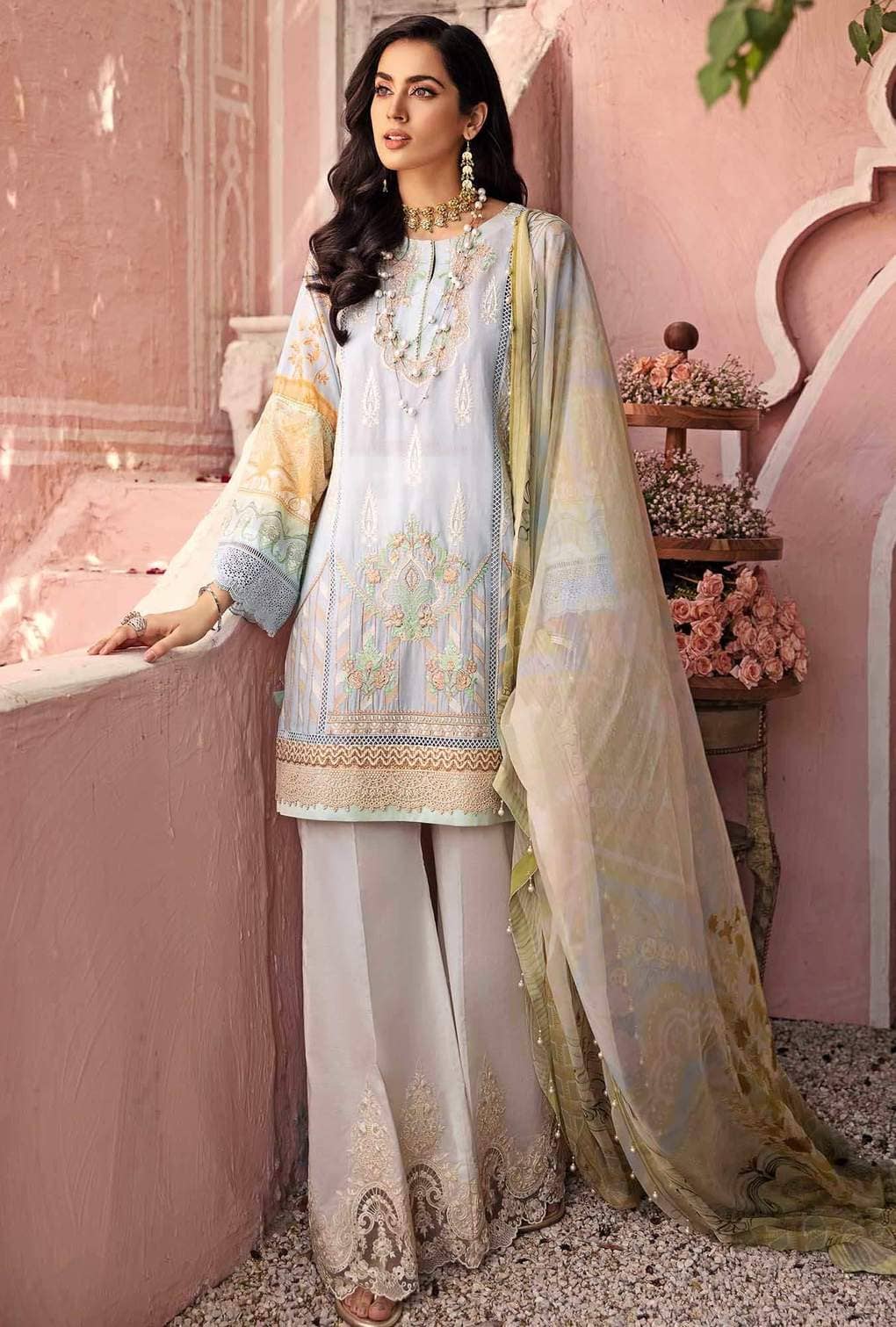 img_saadia_asad_eid_chikankari_lawn_2021_awwal_boutique