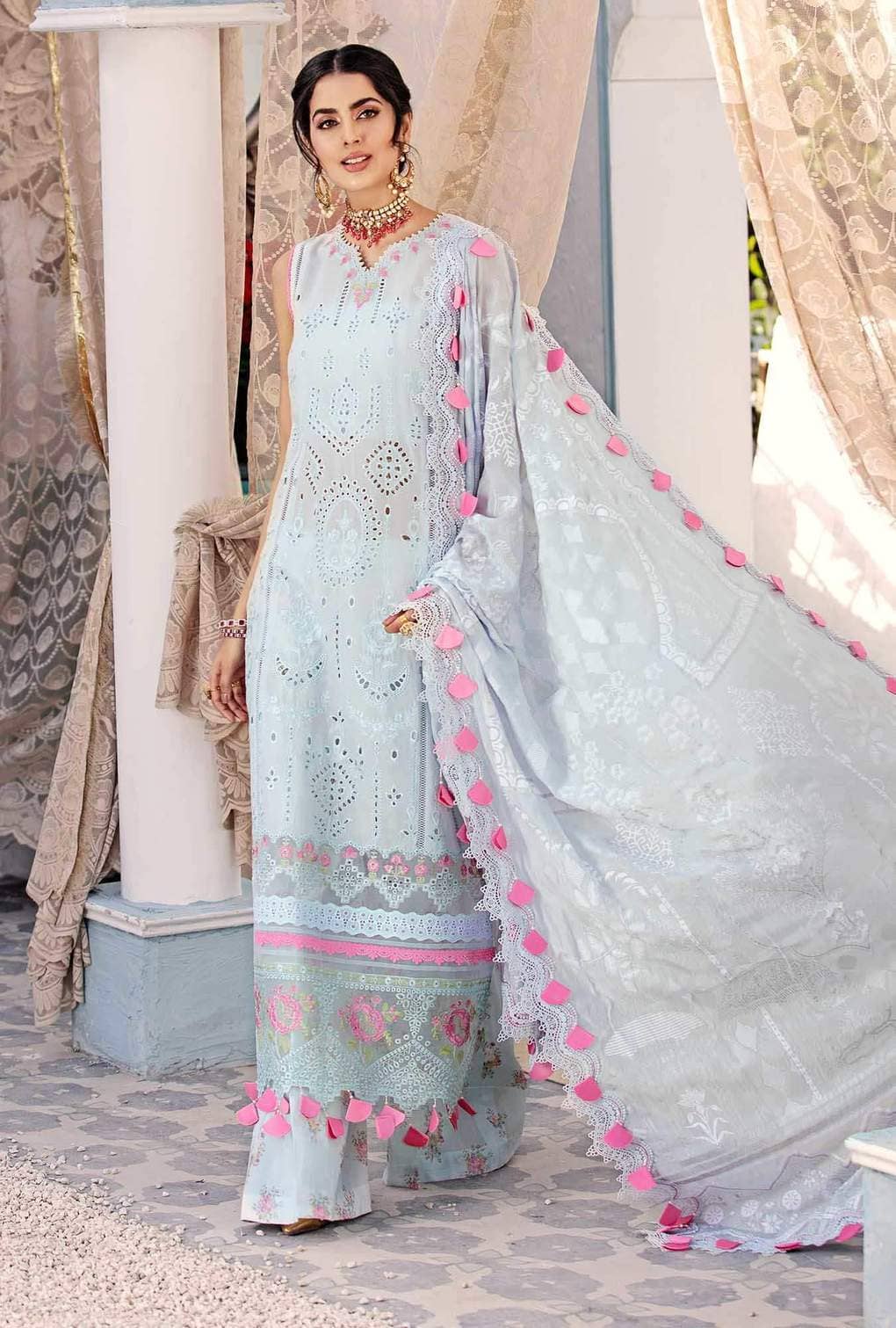 img_saadia_asad_eid_chikankari_lawn_2021_awwal_boutique