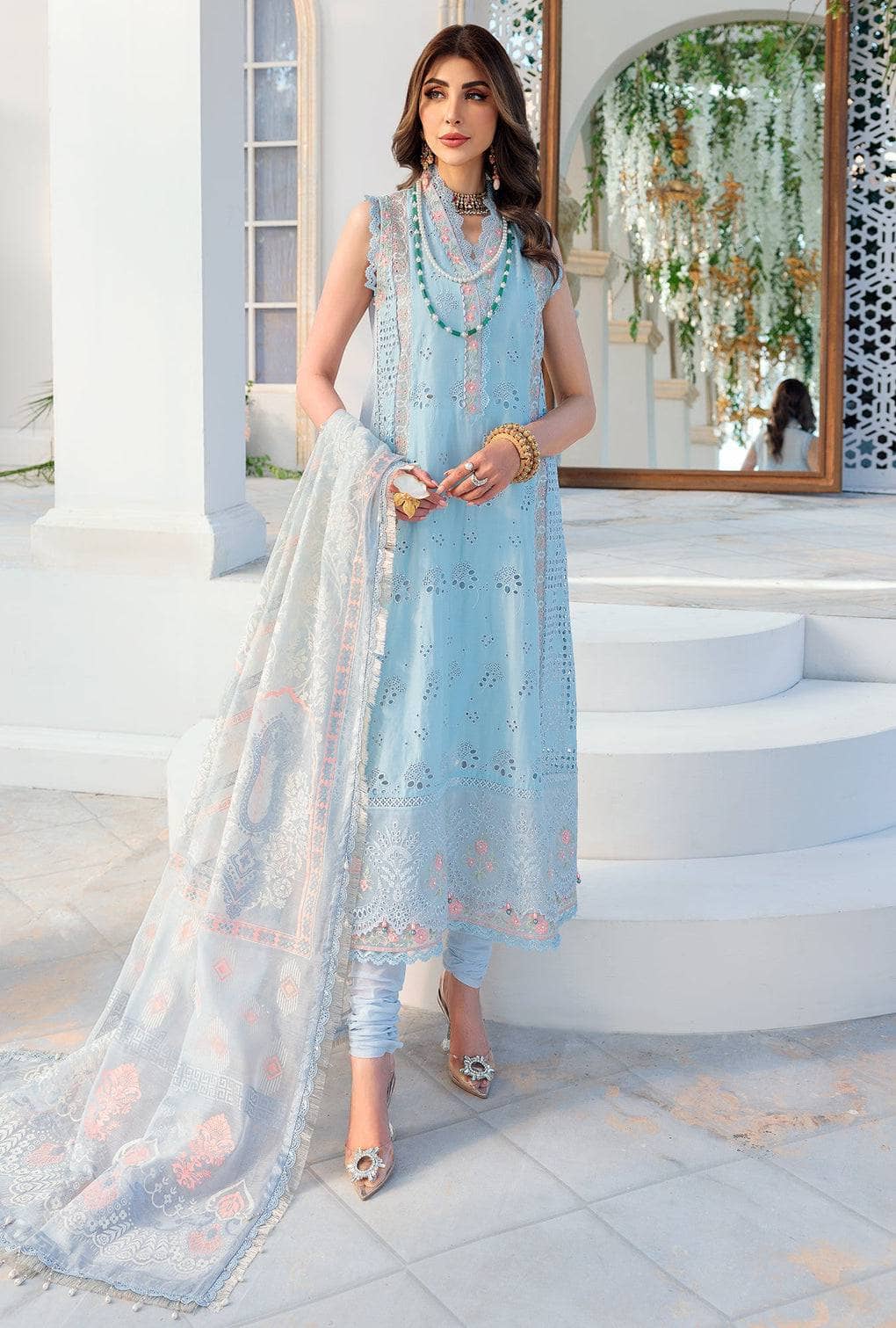 Img_saadia_asad_lawn_chikankari_awwal_boutique