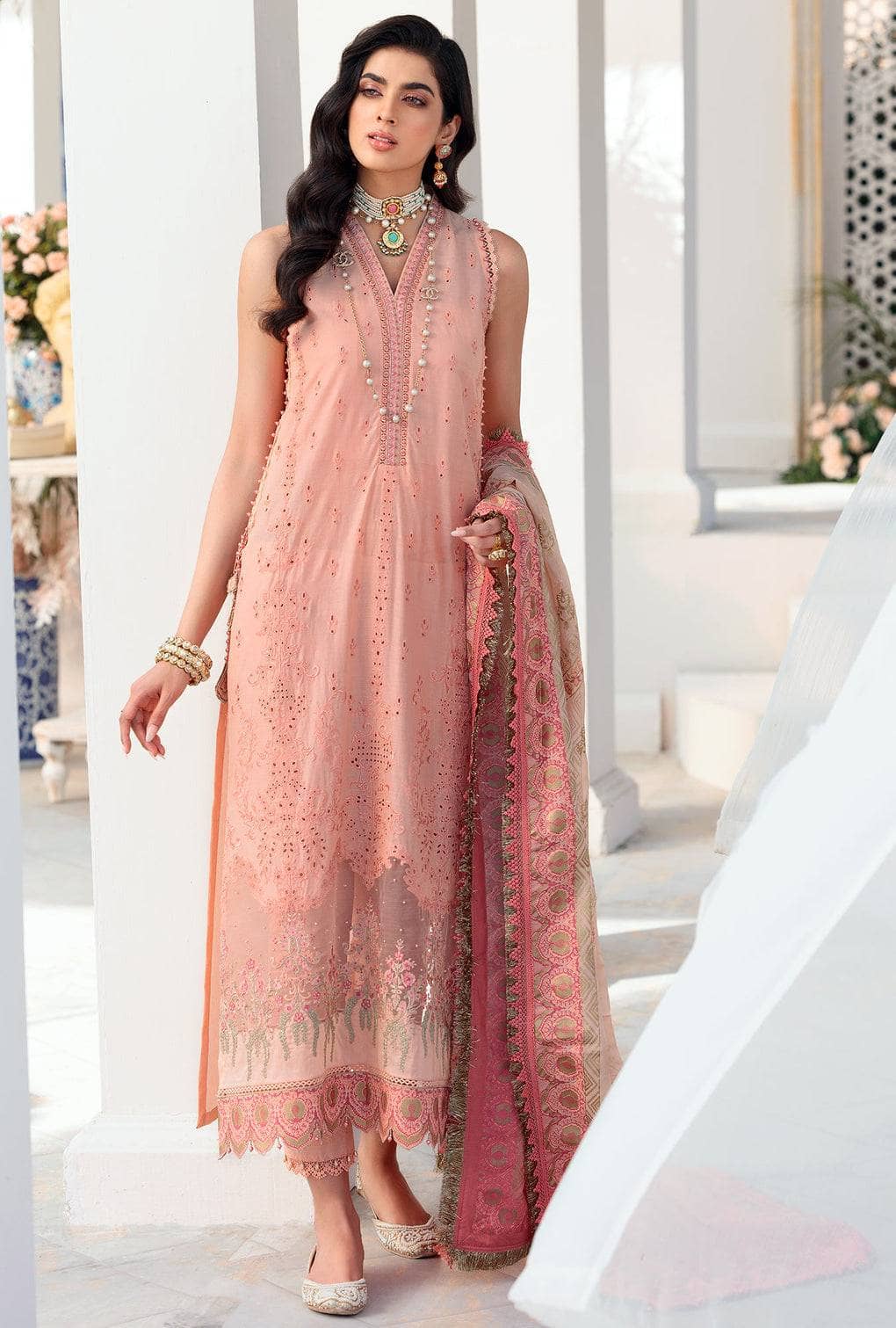 img_saadia_asad_chikankari_lawn_22_awwal_boutique
