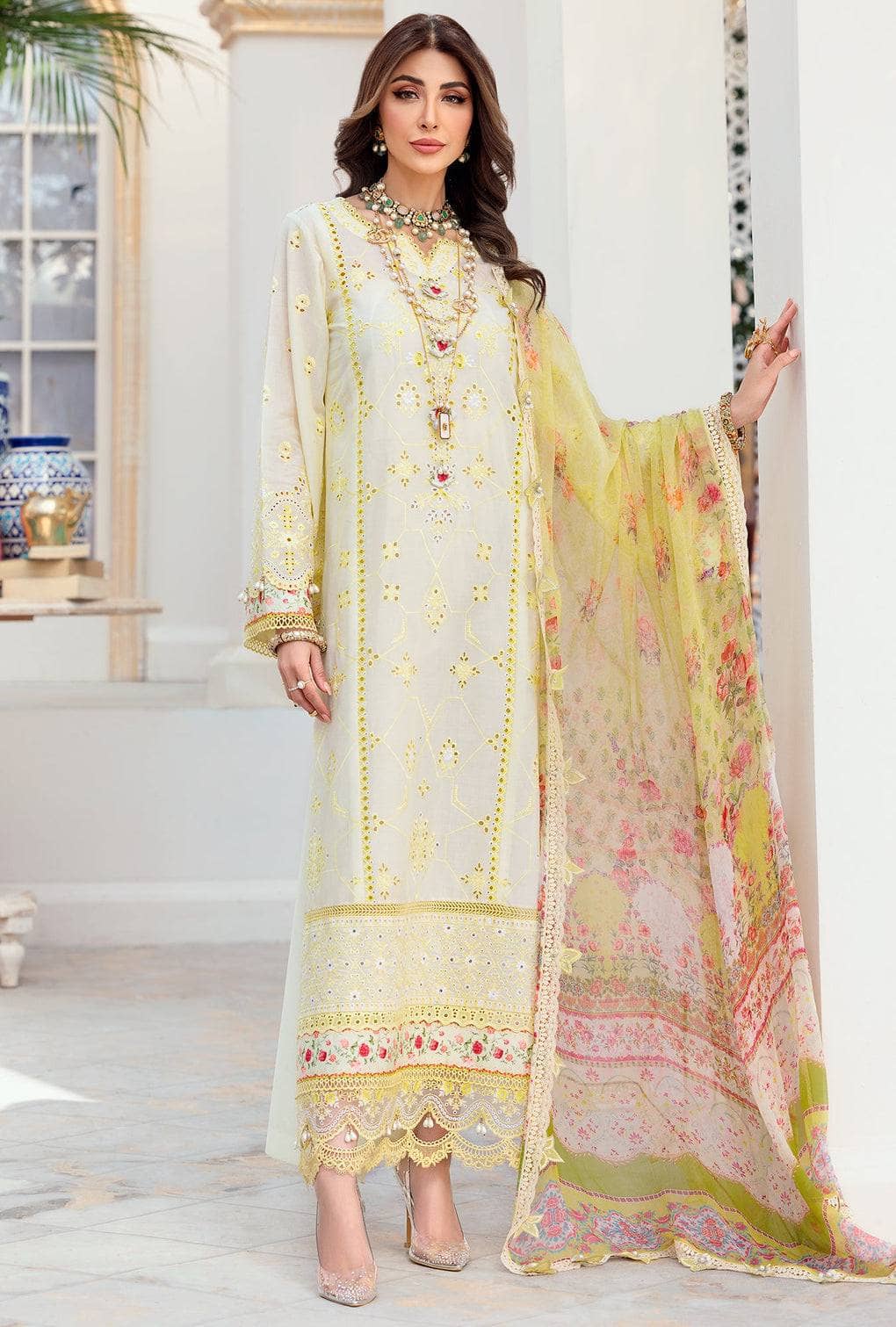 img_saadia_asad_chikankari_lawn_22_awwal_boutique