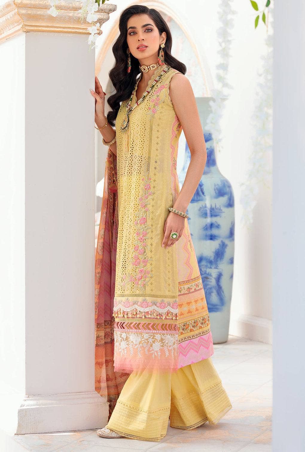 img_saadia_asad_chikankari_lawn_22_awwal_boutique