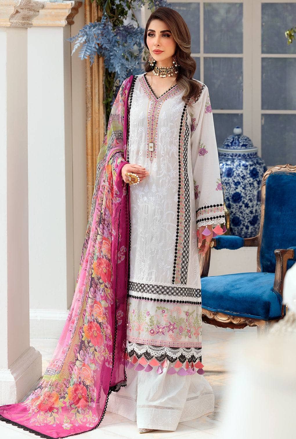 img_saadia_asad_chikankari_lawn_22_awwal_boutique