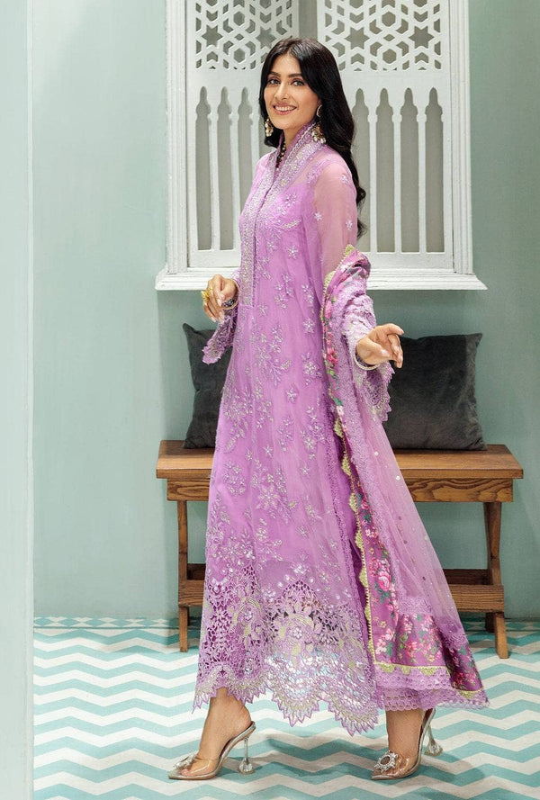 img_saadia_asad_laserkari_awwal_boutique