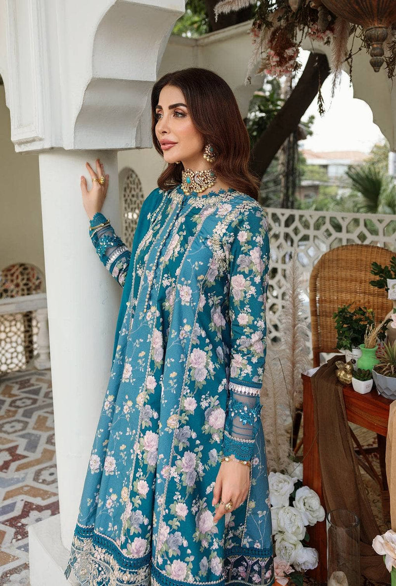 img_saadia_asad_noor_embroidered_Prints_woolen_shawl_awwal_boutique