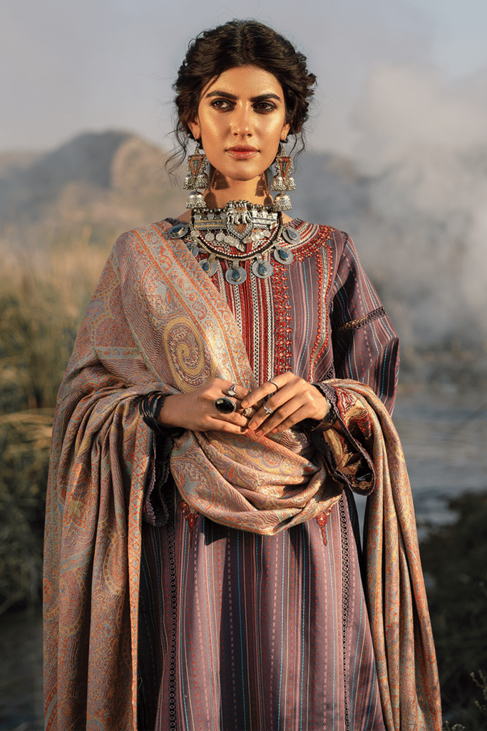 img_qalamkar_luxury_shawls_awwal_boutique