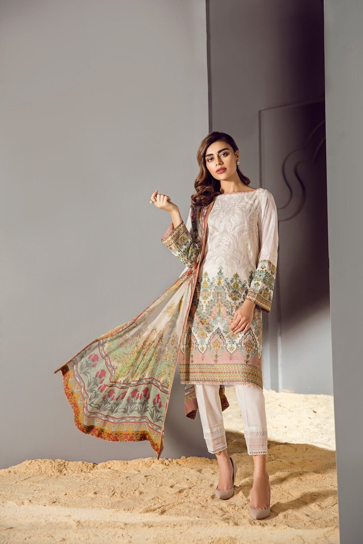 img_baroque_swiss_voile_collection_awwal_boutique