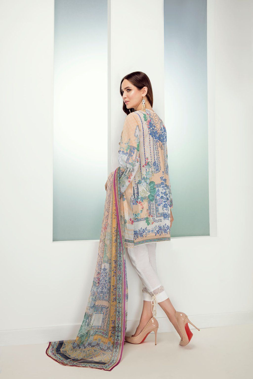 img_baroque_fuchsia_lawn_collection_awwal_boutique