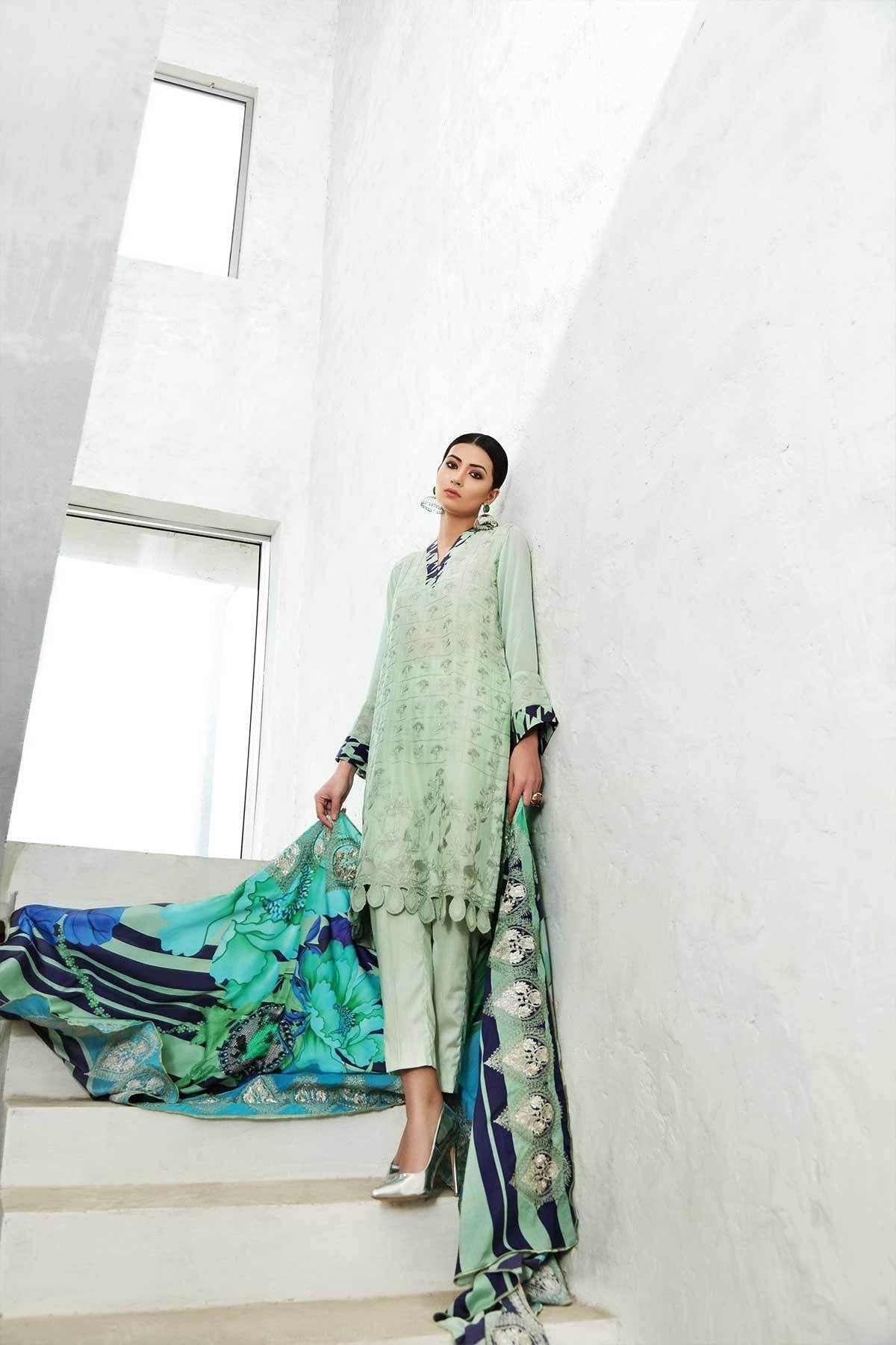 img_charizma_naranji_lawn_collection_awwal_boutique