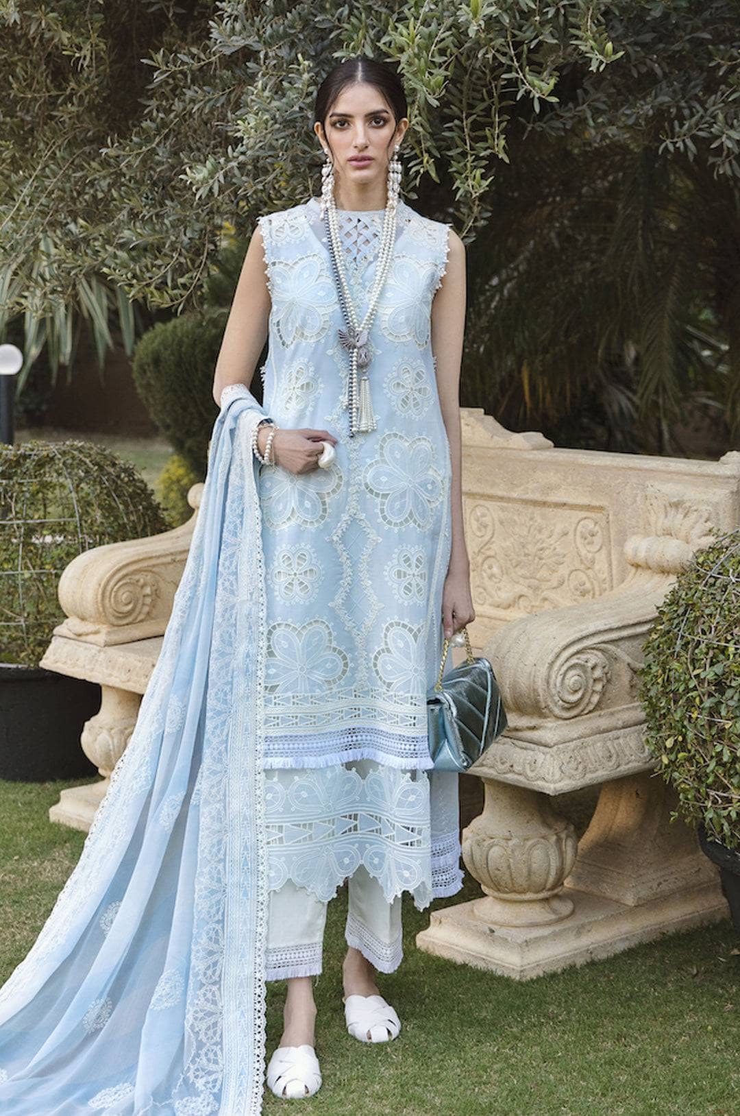 img_sable_v_luxury_lawn_23_awwal_boutique