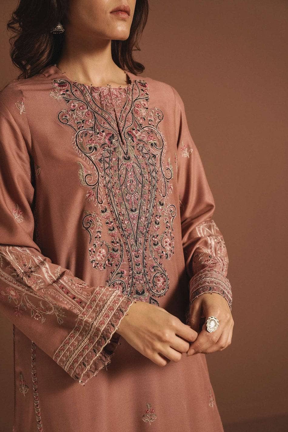 img_zara_shahjahan_winter_21_awwal_boutique