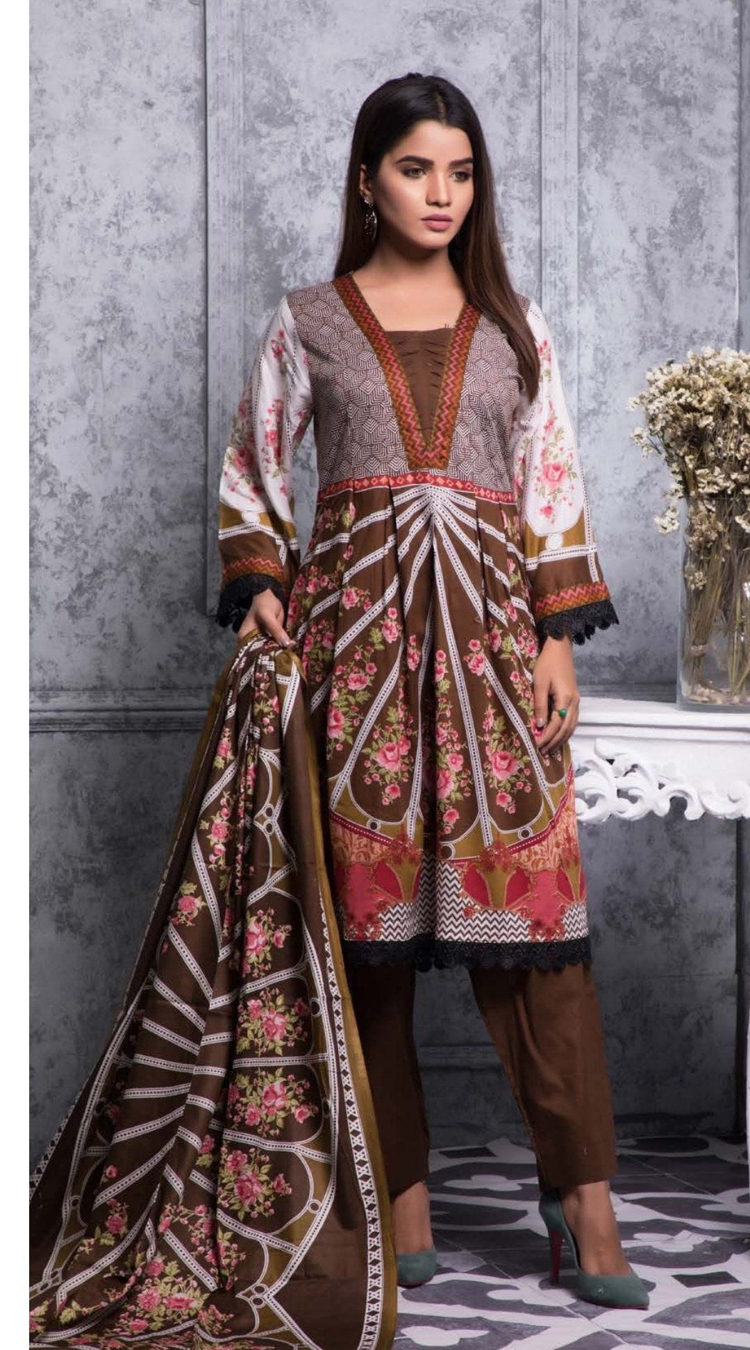 img_rangreza_lawn_collection_awwal_boutique