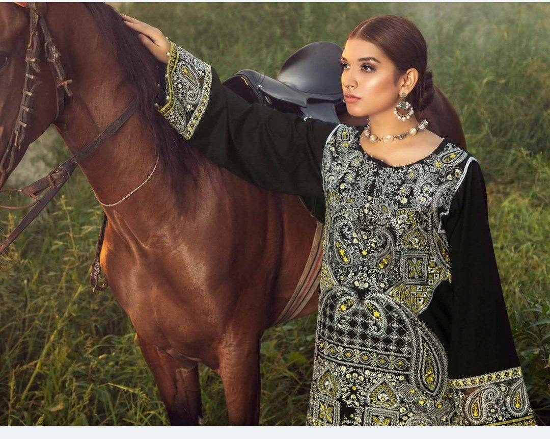 img_adans_libas_muzayyan_black_jacquard_kurti_collection_awwal_boutique