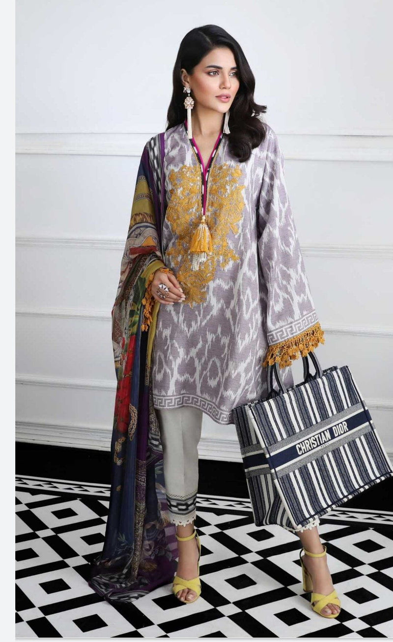 img_sana_safinaz_fall_winter_collection_2019_awwal_boutique