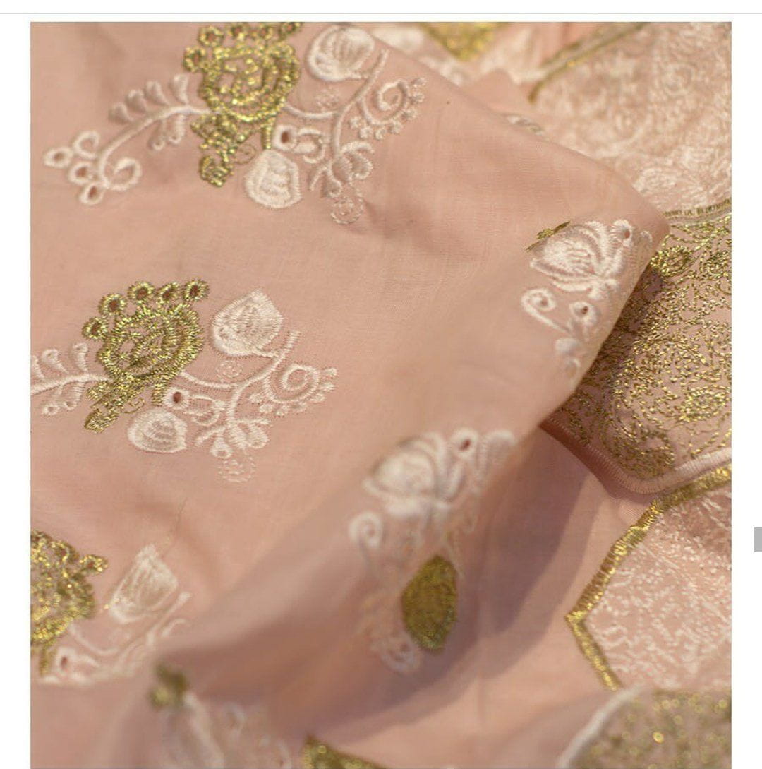 img_rouche_chikankari_lawn_collection_awwal_boutique
