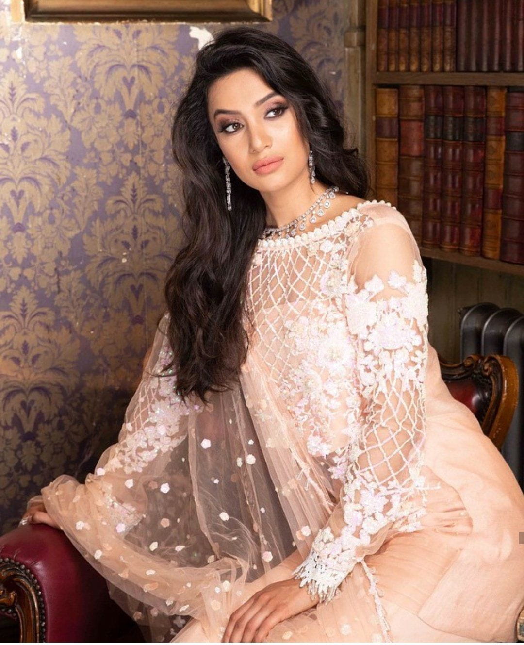 img_sobia_nazir_nayaab_chiffon_collection_awwal_boutique_lehanga