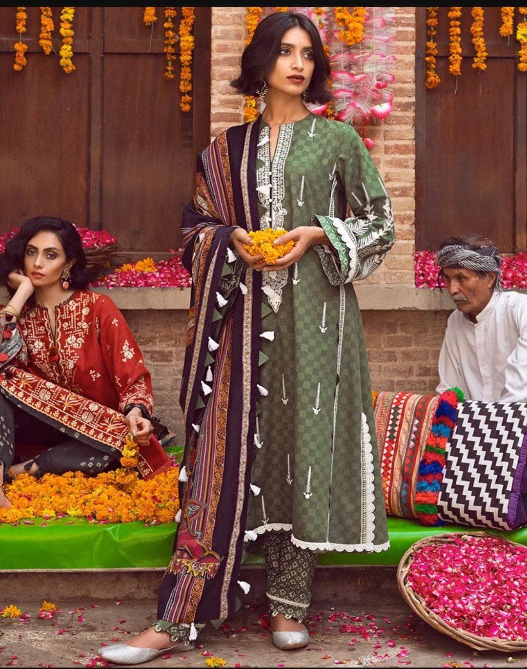 img_zaha_winter_collection_awwal_boutique