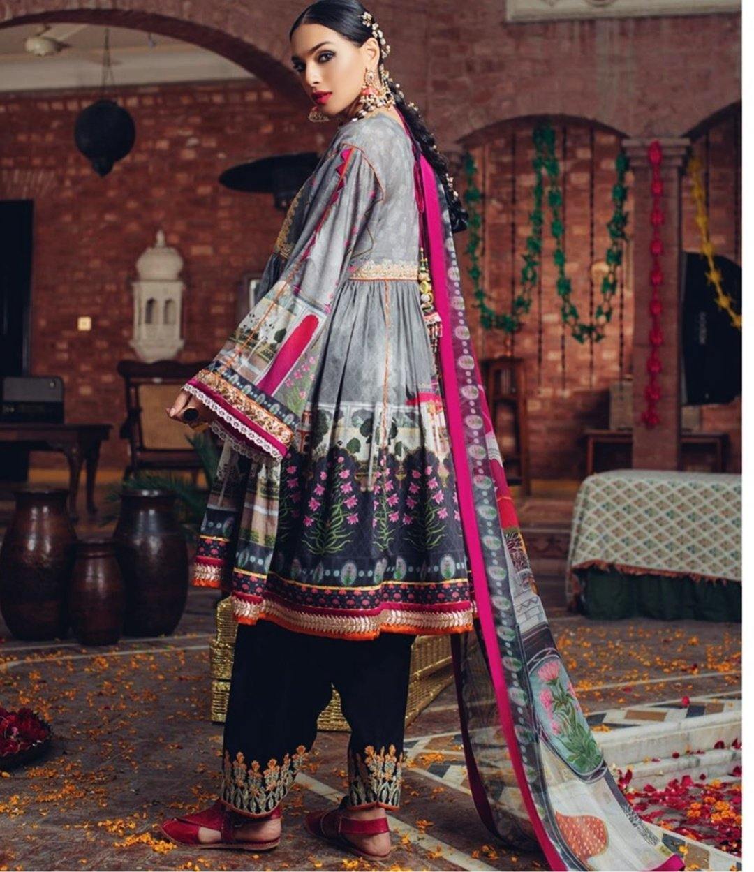 img_afsaneh_lawn_collection_awwal_boutique