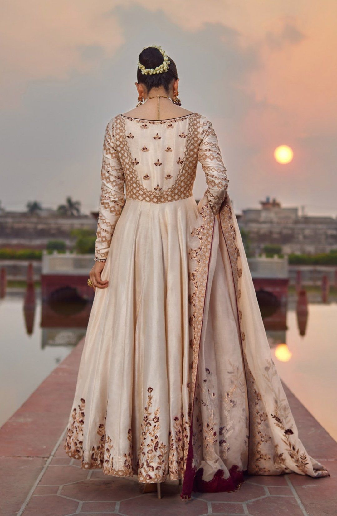 img_qalamkar_luxury_wedding_edition_awwal_boutique