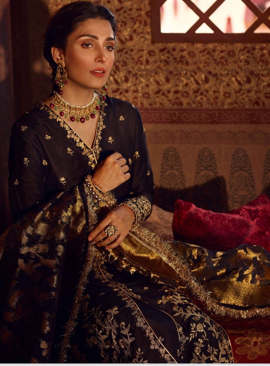 img_qalamkar_luxury_wedding_edition_awwal_boutique